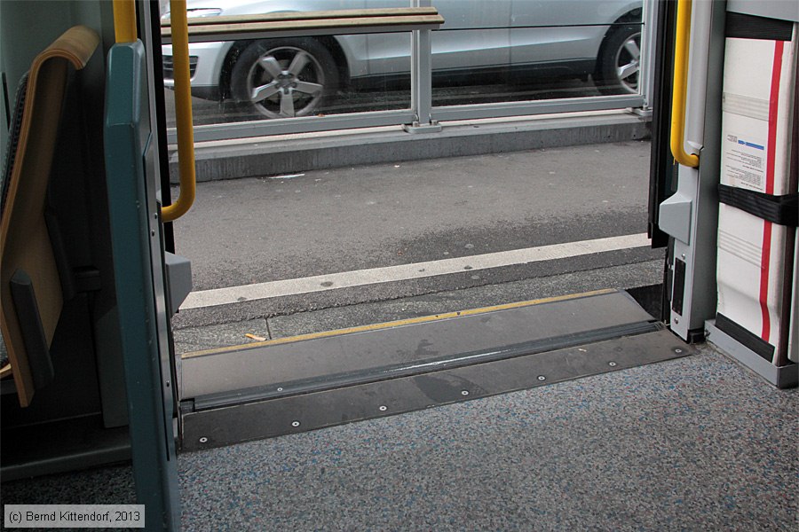Zürich - Straßenbahn - 3010 - Innenansicht
/ Bild: zuerich3010_bk1309170331.jpg
