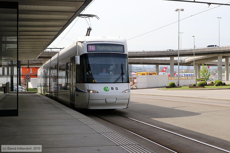 Zürich - Straßenbahn - 3063
/ Bild: zuerich3063_bk1804230112.jpg Zürich - Straßenbahn - 3063
/ Bild: zuerich3063_bk1804230112.jpg