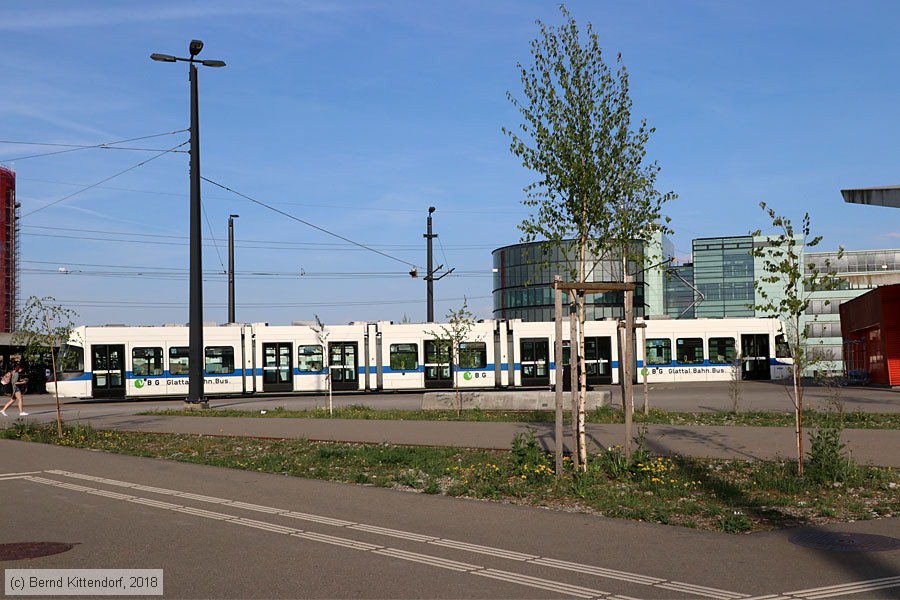 Zürich - Straßenbahn - 3071
/ Bild: zuerich3071_bk1804220318.jpg Zürich - Straßenbahn - 3071
/ Bild: zuerich3071_bk1804220318.jpg