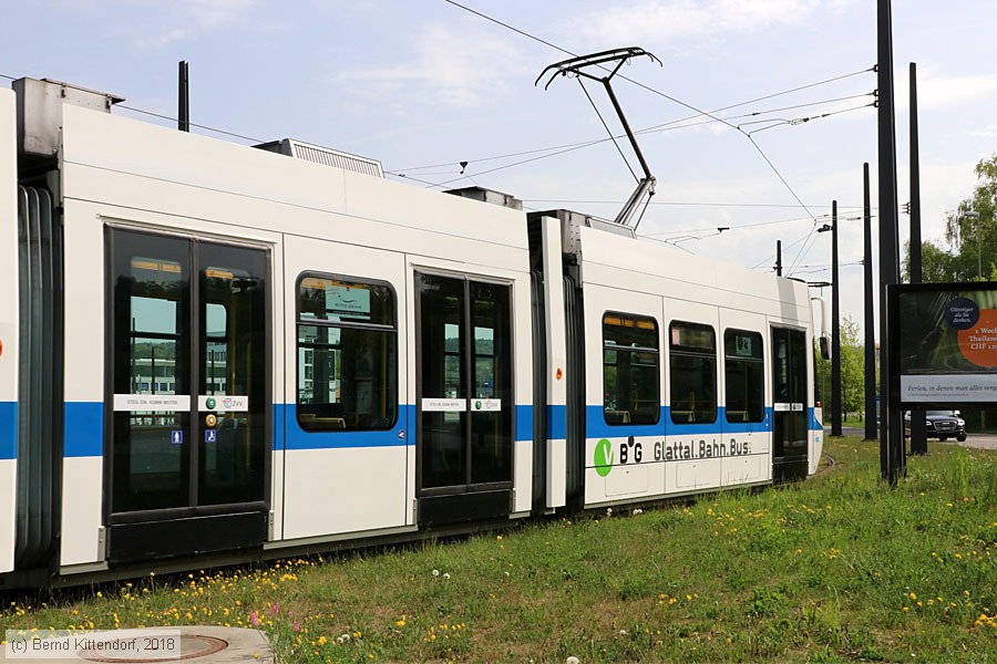 Zürich - Straßenbahn - 3075
/ Bild: zuerich3075_bk1804230118.jpg Zürich - Straßenbahn - 3075
/ Bild: zuerich3075_bk1804230118.jpg