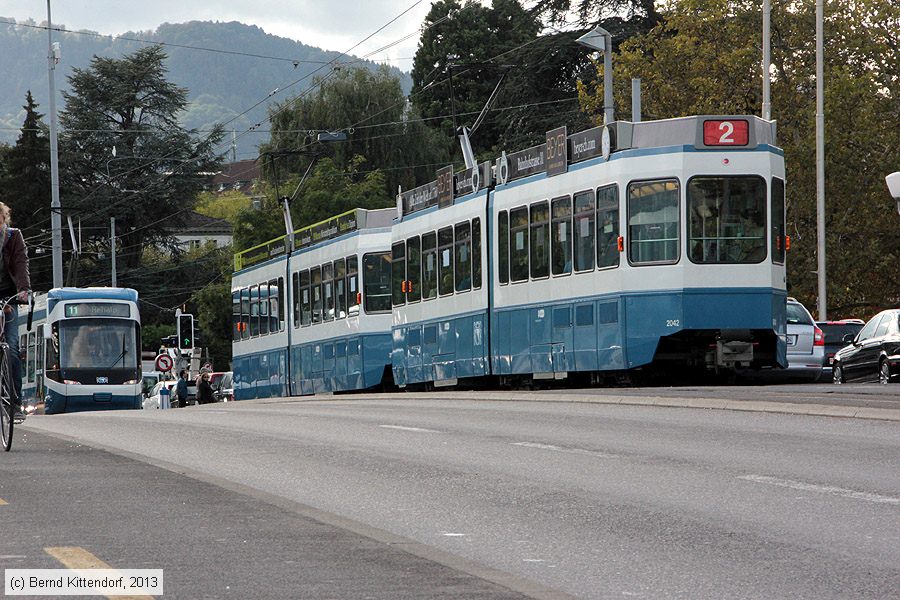 Zürich - Straßenbahn - 2042
/ Bild: zuerich2042_bk1309170629.jpg Zürich - Straßenbahn - 2042
/ Bild: zuerich2042_bk1309170629.jpg