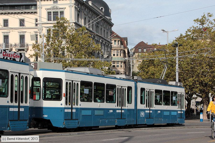Zürich - Straßenbahn - 2092
/ Bild: zuerich2092_bk1309170638.jpg Zürich - Straßenbahn - 2092
/ Bild: zuerich2092_bk1309170638.jpg