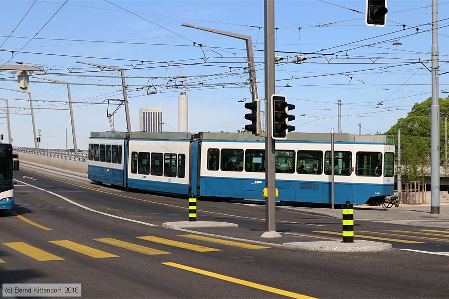 Z&uuml;rich - Stra&szlig;enbahn - 2117
/ Bild: zuerich2117_bk1804240522.jpg
