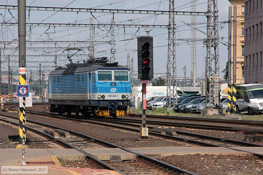 Česk&eacute; Dr&aacute;hy - 163244-7
/ Bild: cd1632447_bk1708080132.jpg