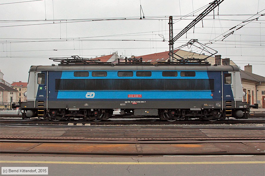 Česk&eacute; Dr&aacute;hy - 242246-7
/ Bild: cd2422467_bk1510130270.jpg