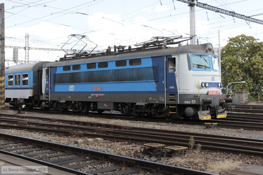 Česk&eacute; Dr&aacute;hy - 242246-7
/ Bild: cd2422467_bk1608300262.jpg