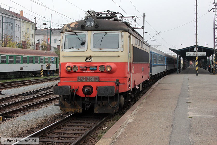 České Dráhy - 242258-2
/ Bild: cd2422582_bk1110220050.jpg České Dráhy - 242258-2
/ Bild: cd2422582_bk1110220050.jpg