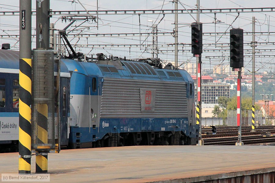 Česk&eacute; Dr&aacute;hy - 380004-2
/ Bild: cd3800042_bk1708080124.jpg