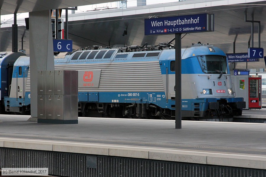 Česk&eacute; Dr&aacute;hy - 380007-5
/ Bild: cd3800075_bk1702240050.jpg