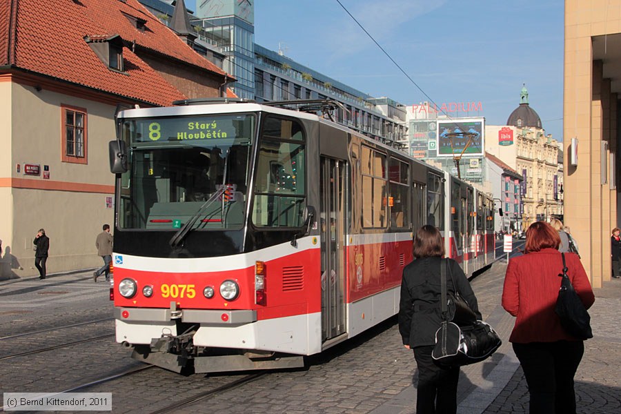Straßenbahn Praha - 9075
/ Bild: praha9075_bk1110180477.jpg Straßenbahn Praha - 9075
/ Bild: praha9075_bk1110180477.jpg