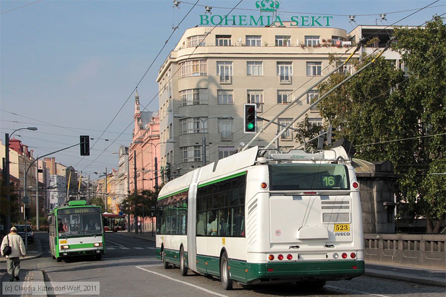 Trolleybus Plzeň - 523
/ Bild: plzen523_cw1110180104.jpg