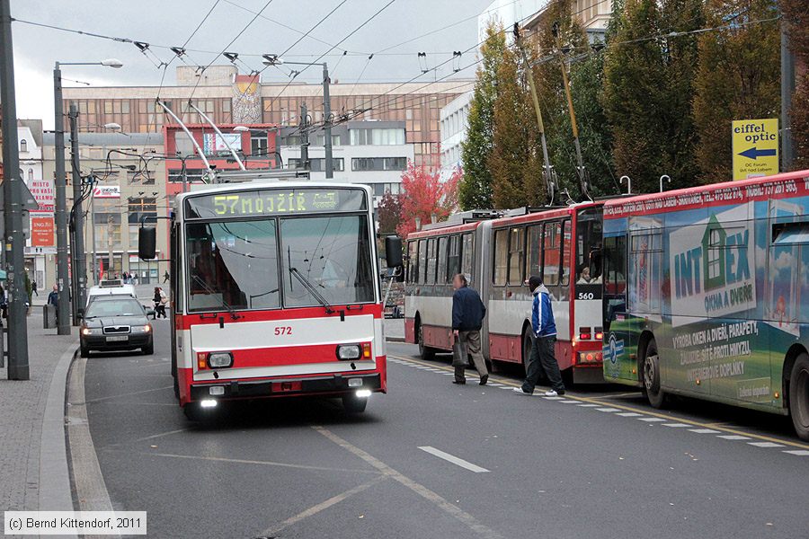 Trolleybus Ústí nad Labem - 572
/ Bild: ustinadlabem572_bk1110190376.jpg Trolleybus Ústí nad Labem - 572
/ Bild: ustinadlabem572_bk1110190376.jpg