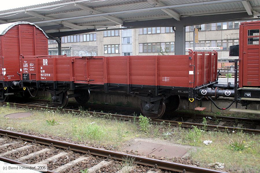 Deutsche Reichsbahn - 30509413211-8
/ Bild: dr305094132118_e0020065.jpg