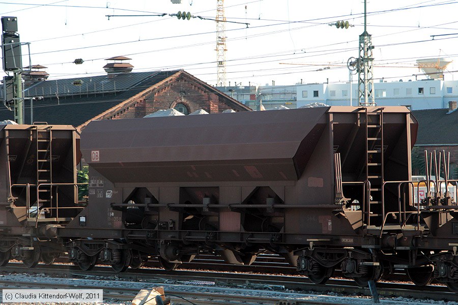 Deutsche Bahn - 31806948393-7
/ Bild: db318069483937_cw1110150052.jpg