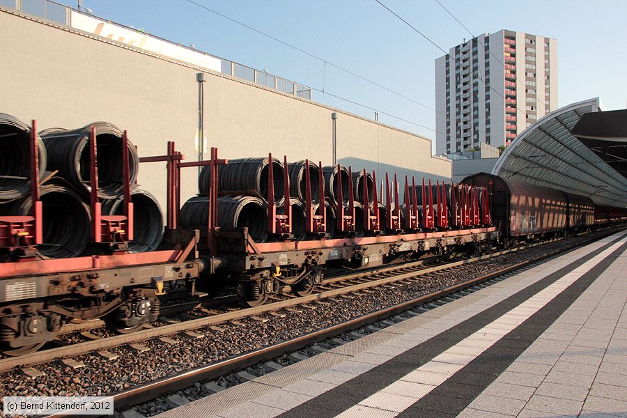 Deutsche Bahn - 31803911693-0
/ Bild: db318039116930_bk1207240060.jpg