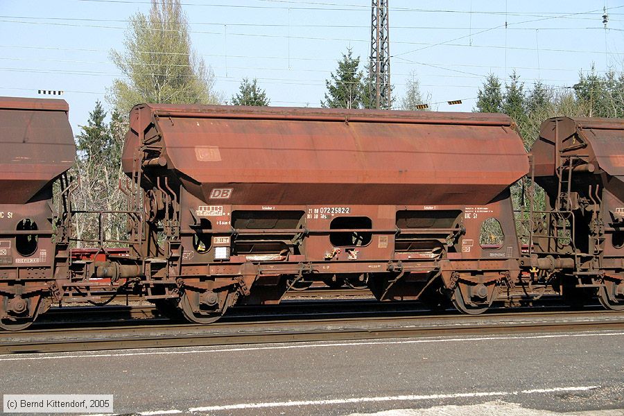 Deutsche Bahn - 21800722582-2
/ Bild: db218007225822_e0015724.jpg