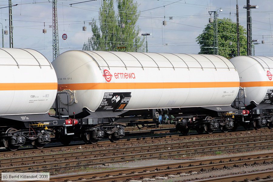 D-ERMD - 37807819737-3
/ Bild: dermd378078197373_bk0805020046.jpg