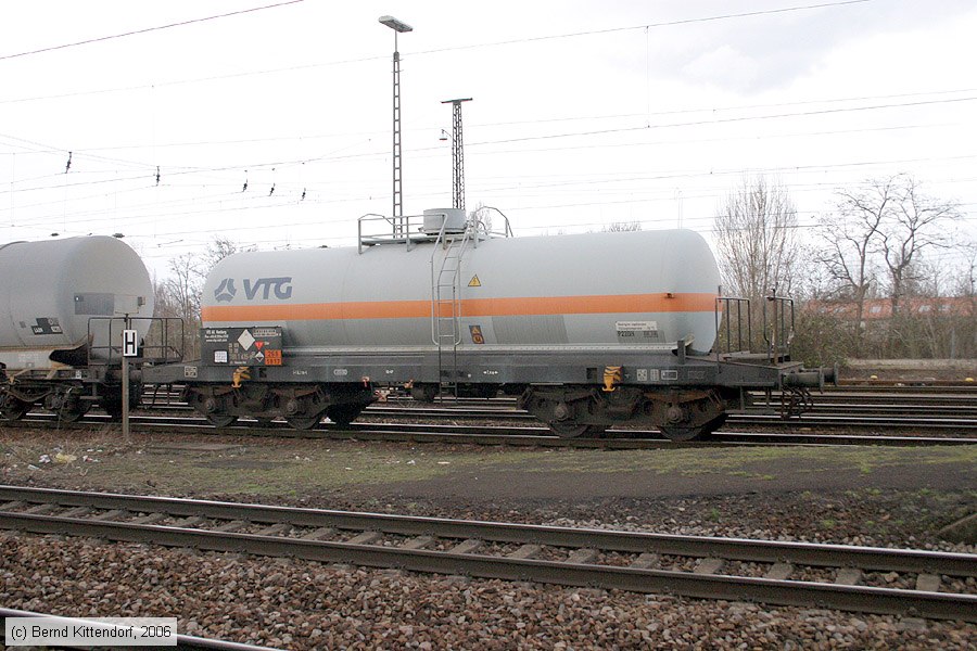 Deutsche Bahn - 33807811415-8p
/ Bild: db338078114158p_bk0603310006.jpg