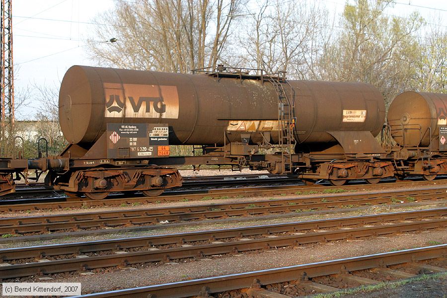 Deutsche Bahn - 33807874320-4p
/ Bild: db338078743204p_bk0703270038.jpg Deutsche Bahn - 33807874320-4p
/ Bild: db338078743204p_bk0703270038.jpg