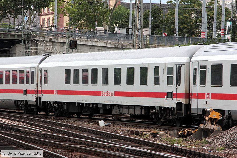 Deutsche Bahn - 61808594400-6
/ Bild: db618085944006_bk1208060059.jpg Deutsche Bahn - 61808594400-6
/ Bild: db618085944006_bk1208060059.jpg