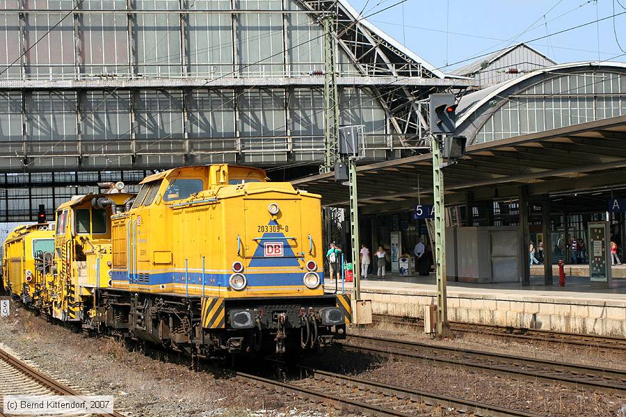 Deutsche Bahn - 203309-0
/ Bild: db2033090_bk0708250070.jpg