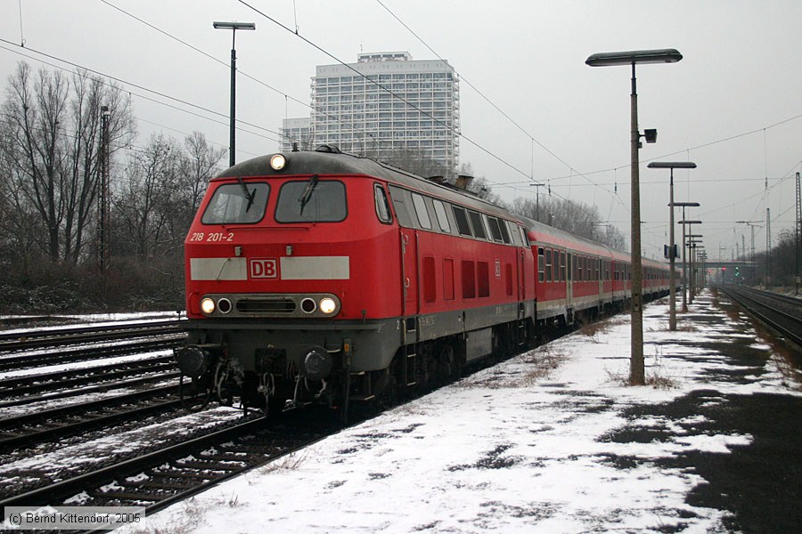 Deutsche Bahn - 218201-2
/ Bild: db2182012_e0012986.jpg Deutsche Bahn - 218201-2
/ Bild: db2182012_e0012986.jpg
