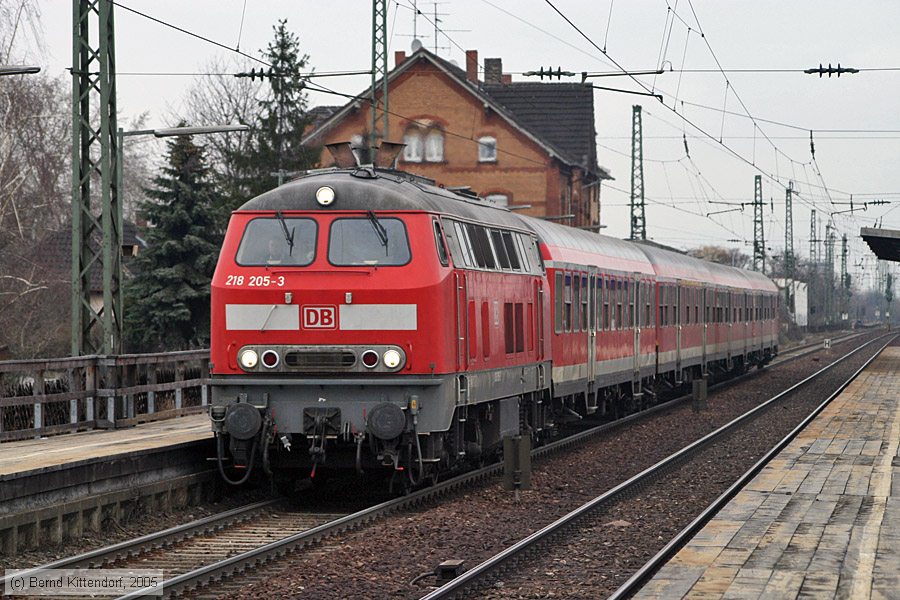 Deutsche Bahn - 218205-3
/ Bild: db2182053_e0014436.jpg Deutsche Bahn - 218205-3
/ Bild: db2182053_e0014436.jpg