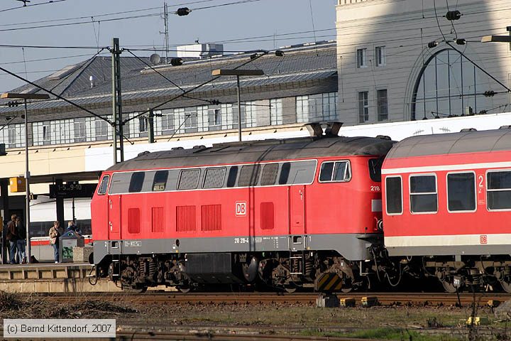 Deutsche Bahn - 218219-4
/ Bild: db2182194_bk0703110142.jpg