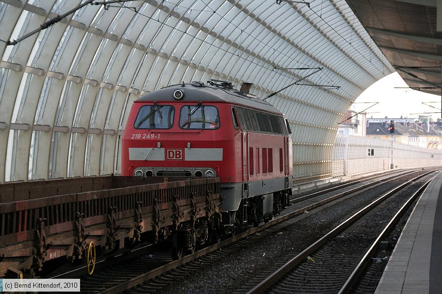 Deutsche Bahn - 218249-1
/ Bild: db2182491_bk1006100031.jpg Deutsche Bahn - 218249-1
/ Bild: db2182491_bk1006100031.jpg
