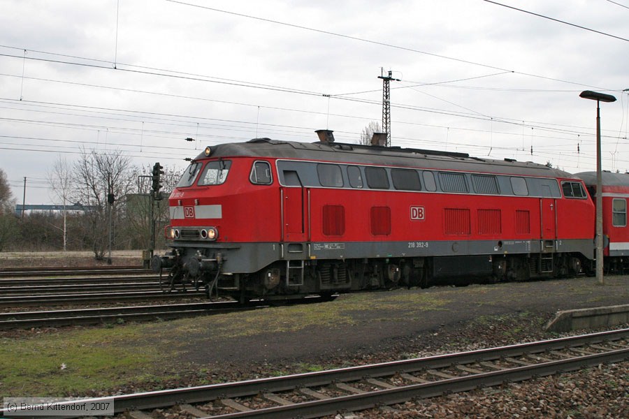 Deutsche Bahn - 218392-9
/ Bild: db2183929_bk0703090015.jpg Deutsche Bahn - 218392-9
/ Bild: db2183929_bk0703090015.jpg