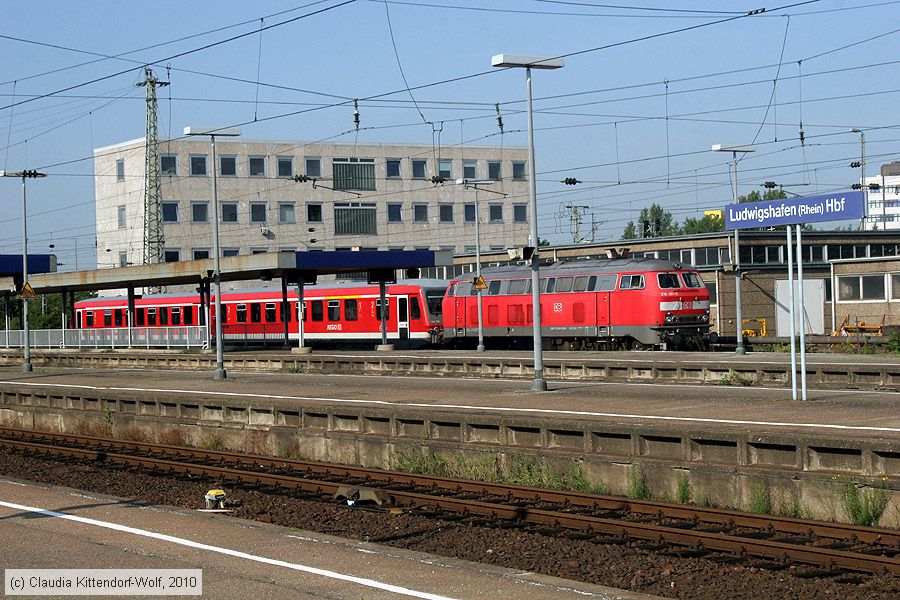 Deutsche Bahn - 218481-0
/ Bild: db2184810_cw1006220007.jpg