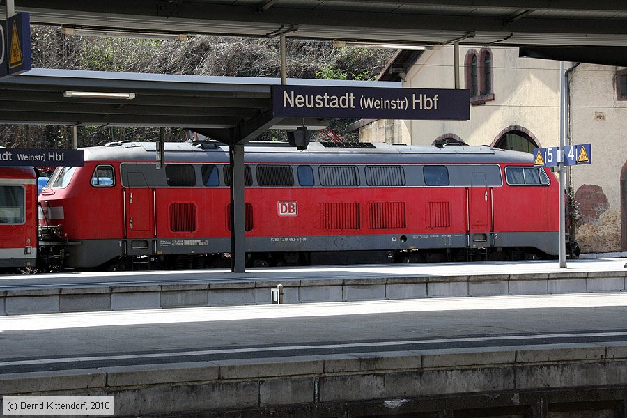 Deutsche Bahn - 218483-6
/ Bild: db2184836_bk1004090042.jpg