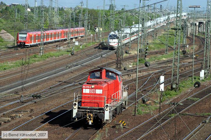 Deutsche Bahn - 294658-0
/ Bild: db2946580_bk0704300170.jpg