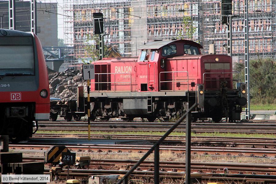 Deutsche Bahn - 294877-6
/ Bild: db2948776_bk1407250018.jpg