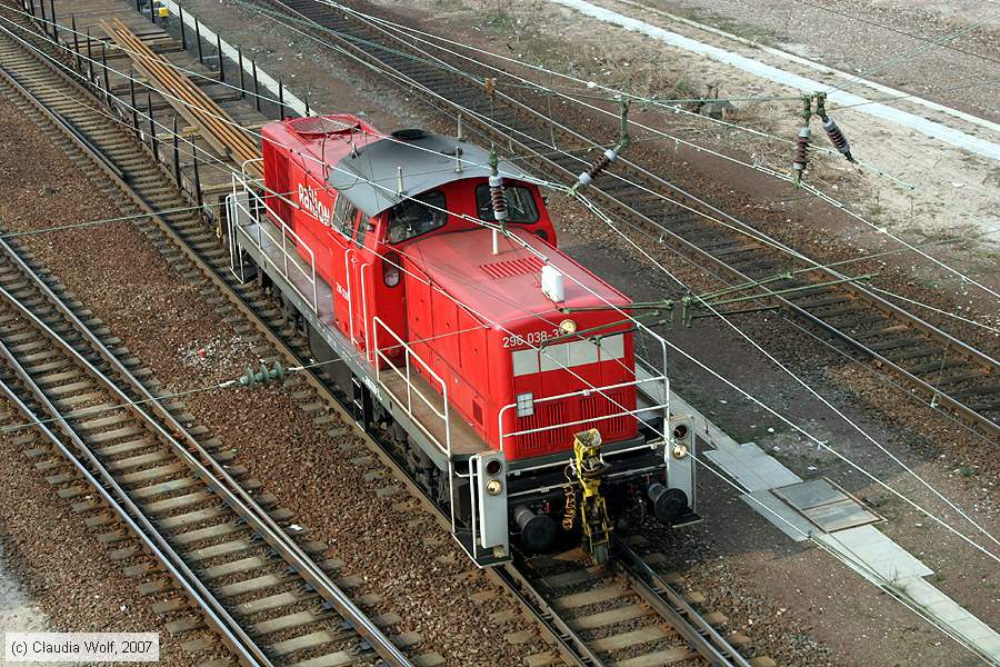 Deutsche Bahn - 296038-3
/ Bild: db2960383_cw0703140081.jpg Deutsche Bahn - 296038-3
/ Bild: db2960383_cw0703140081.jpg