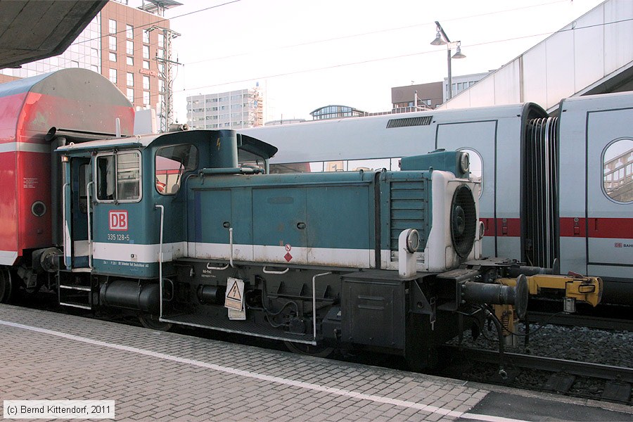 Deutsche Bahn - 335128-5
/ Bild: db3351285_bk1110110030.jpg