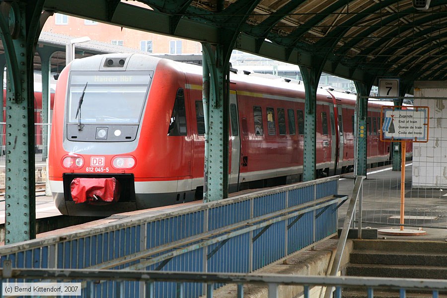 Deutsche Bahn - 612045-5
/ Bild: db6120455_bk0710280024.jpg