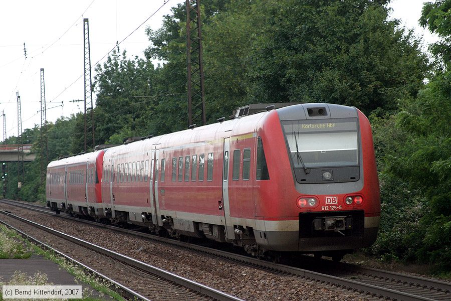Deutsche Bahn - 612125-5
/ Bild: db6121255_bk0706040021.jpg Deutsche Bahn - 612125-5
/ Bild: db6121255_bk0706040021.jpg