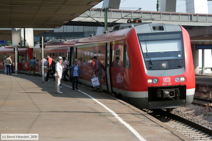 Deutsche Bahn - 612 137
/ Bild: db612137_bk0904150013.jpg