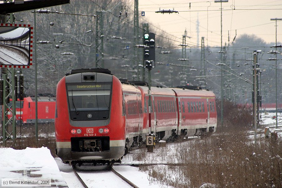 Deutsche Bahn - 612145-3
/ Bild: db6121453_e0025503.jpg Deutsche Bahn - 612145-3
/ Bild: db6121453_e0025503.jpg