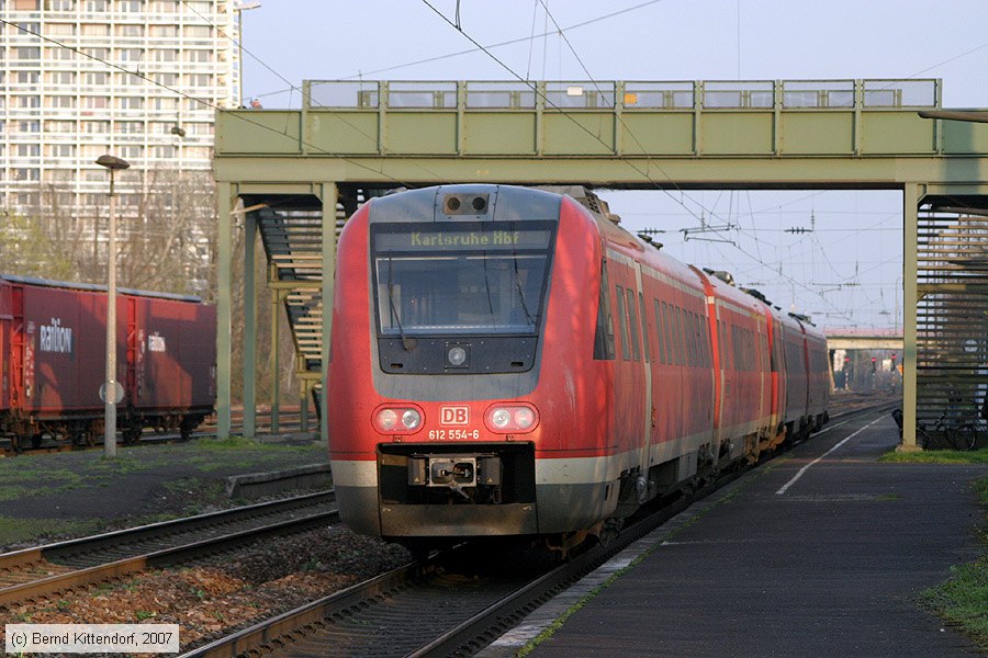 Deutsche Bahn - 612554-6
/ Bild: db6125546_bk0703280053.jpg Deutsche Bahn - 612554-6
/ Bild: db6125546_bk0703280053.jpg