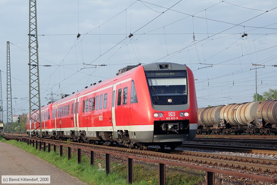 Deutsche Bahn - 612623-9
/ Bild: db6126239_bk0804240034.jpg Deutsche Bahn - 612623-9
/ Bild: db6126239_bk0804240034.jpg