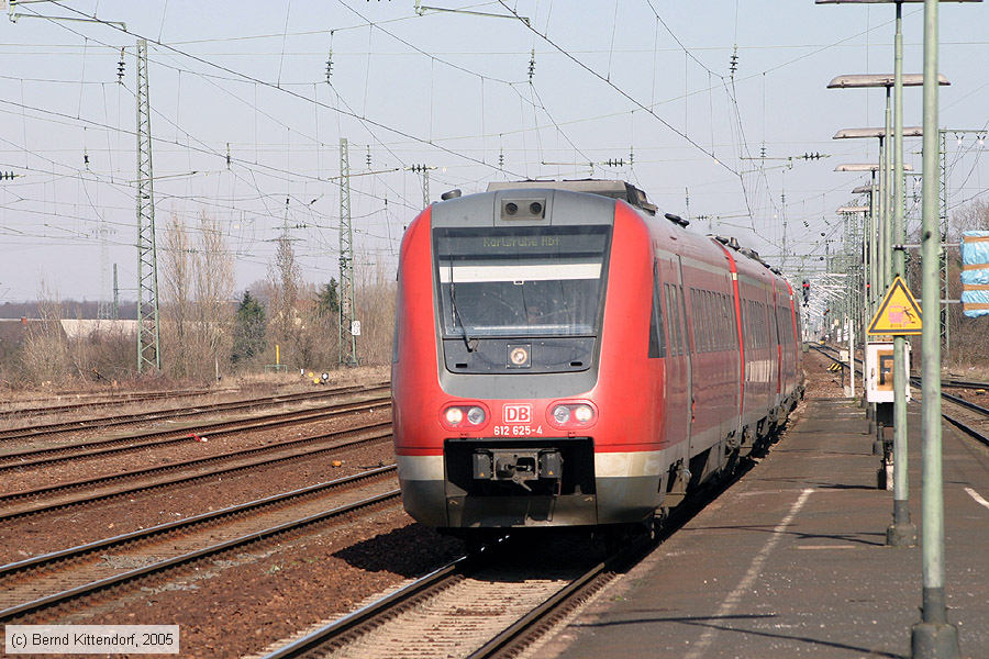 Deutsche Bahn - 612625-4
/ Bild: db6126254_e0015287.jpg