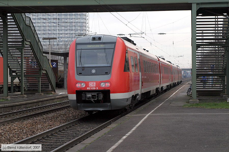 Deutsche Bahn - 612635-3
/ Bild: db6126353_bk0701260021.jpg