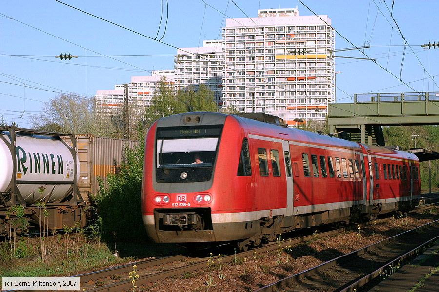 Deutsche Bahn - 612639-5
/ Bild: db6126395_bk0704160018.jpg Deutsche Bahn - 612639-5
/ Bild: db6126395_bk0704160018.jpg