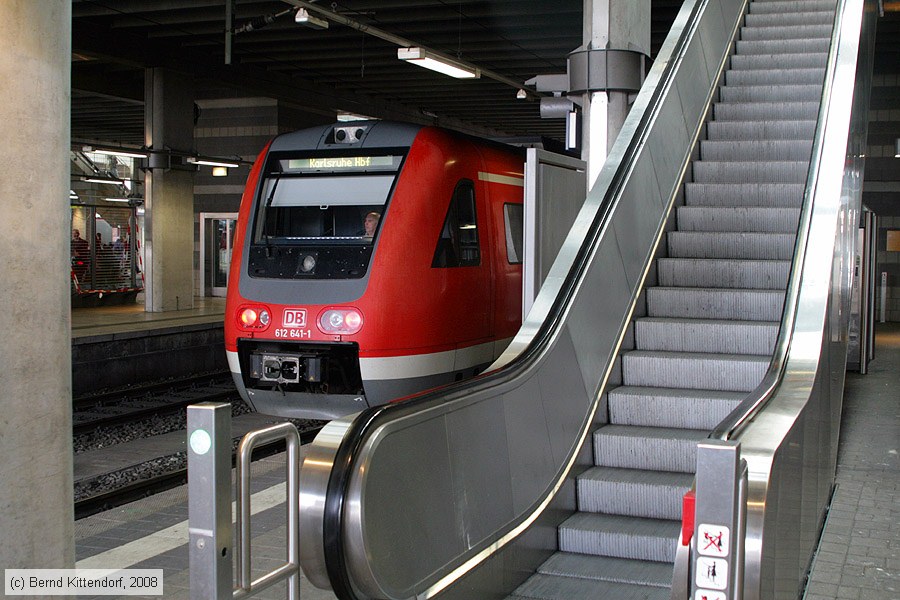 Deutsche Bahn - 612641-1
/ Bild: db6126411_bk0804150061.jpg