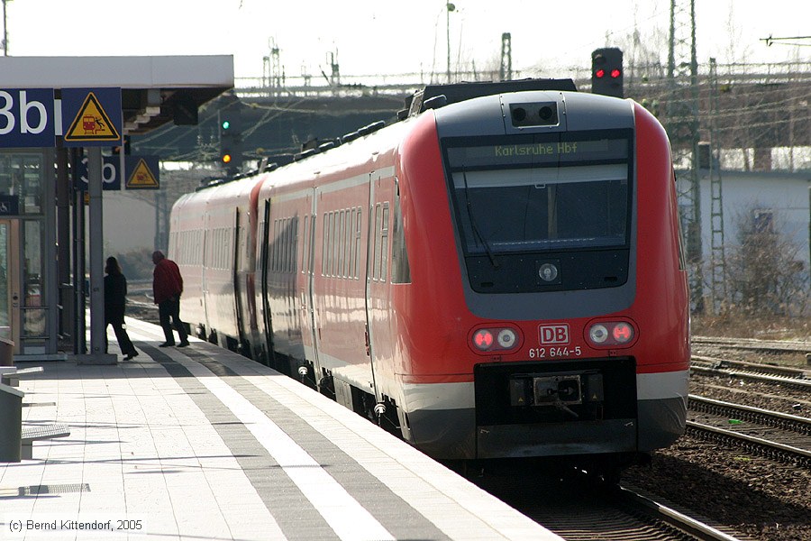 Deutsche Bahn - 612644-5
/ Bild: db6126445_e0015288.jpg Deutsche Bahn - 612644-5
/ Bild: db6126445_e0015288.jpg