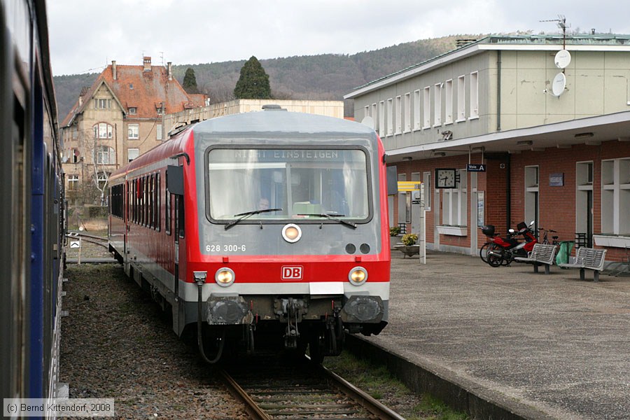 Deutsche Bahn - 628300-6
/ Bild: db6283006_bk0803290008.jpg Deutsche Bahn - 628300-6
/ Bild: db6283006_bk0803290008.jpg