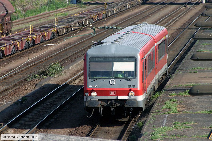 Deutsche Bahn - 628290-9
/ Bild: db6282909_e0023366.jpg Deutsche Bahn - 628290-9
/ Bild: db6282909_e0023366.jpg