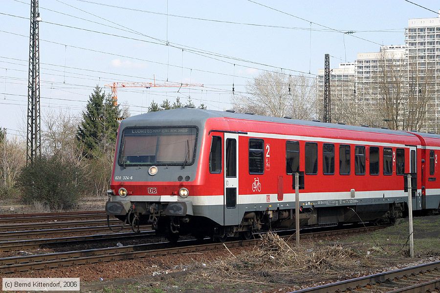 Deutsche Bahn - 628324-6
/ Bild: db6283246_bk0604070023.jpg Deutsche Bahn - 628324-6
/ Bild: db6283246_bk0604070023.jpg